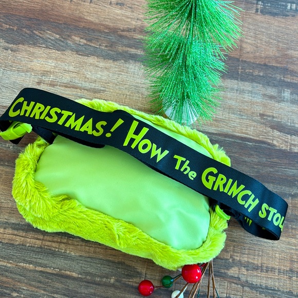 Grinch Fuzzy Belt Bag - Picture 3 of 15